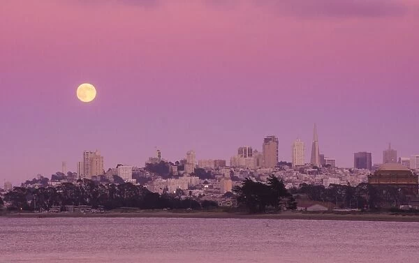 Full moon at San Francisco