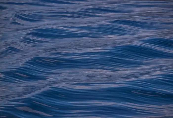 Framed Print : Motion of the tides, Portree harbour, Isle of Skye, Scotland, the United Kingdom