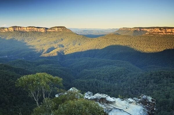 Mt Solitary and Jamison Valley, Blue Mountains