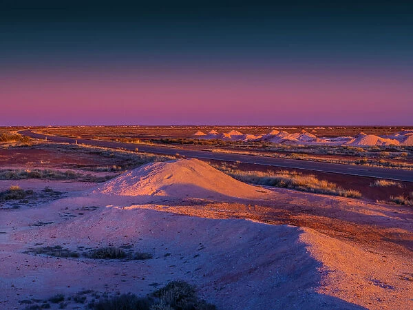 Mullock heaps at the Opal mines in Coober-Pedy, Outback South Australia