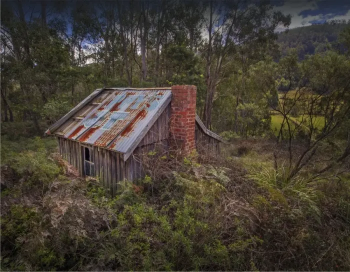Framed Print : An old and Abandoned timber cottage near Kettering, southern Tasmania