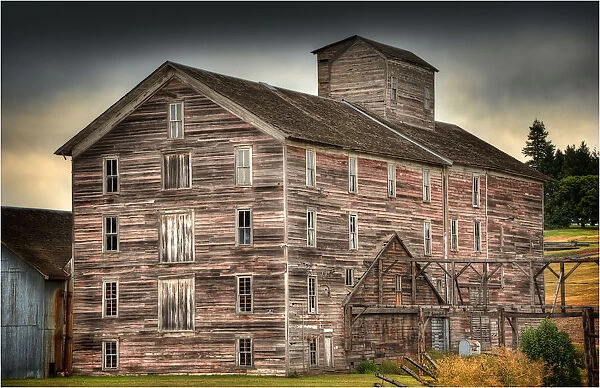 Old flour mill, Palouse region, Washington state, USA