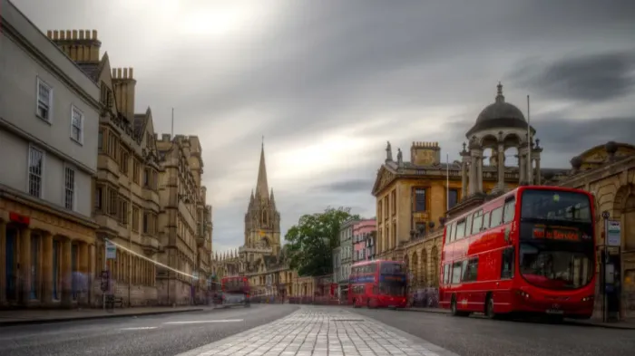 Framed Print : Oxford High Street red double deck bus Framed Print : Oxford High Street red double deck bus