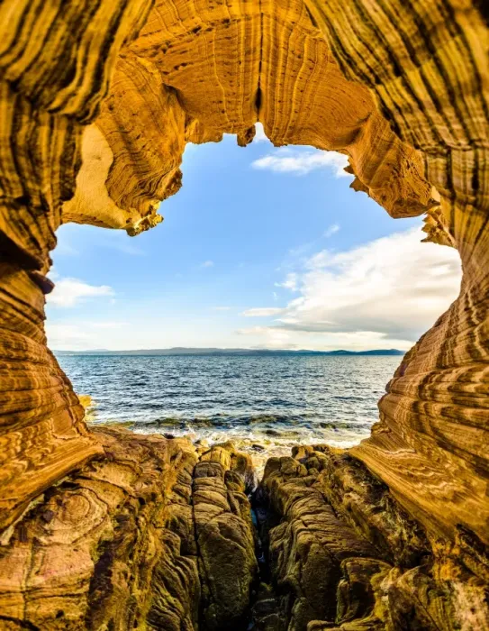 Framed Print : Painted Cliffs of Maria Island, Tasmania