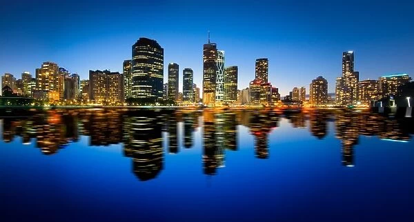Panonama shot of Brisbane and its reflection