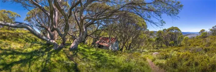 Framed Print : Panorama of the historic Cope Hut in the Alpine mountainous region of north east Victoria, Australia Framed Print : Panorama of the historic Cope Hut in the Alpine mountainous region of north east Victoria, Australia