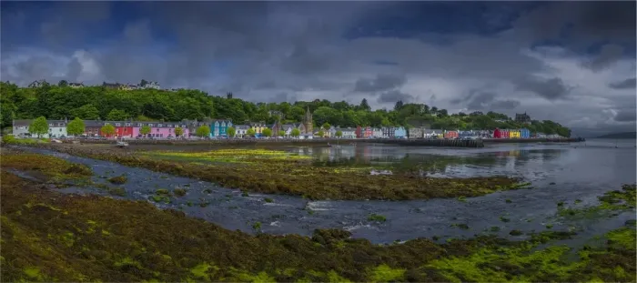 Framed Print : A panorama of the village of Tobermory, Isle of Mull, Inner Hebrides, Scotland Framed Print : A panorama of the village of Tobermory, Isle of Mull, Inner Hebrides, Scotland