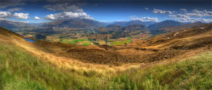 Framed Print : A pnaoramic view from coronet peak, near Queenstown, South Island, New Zealand