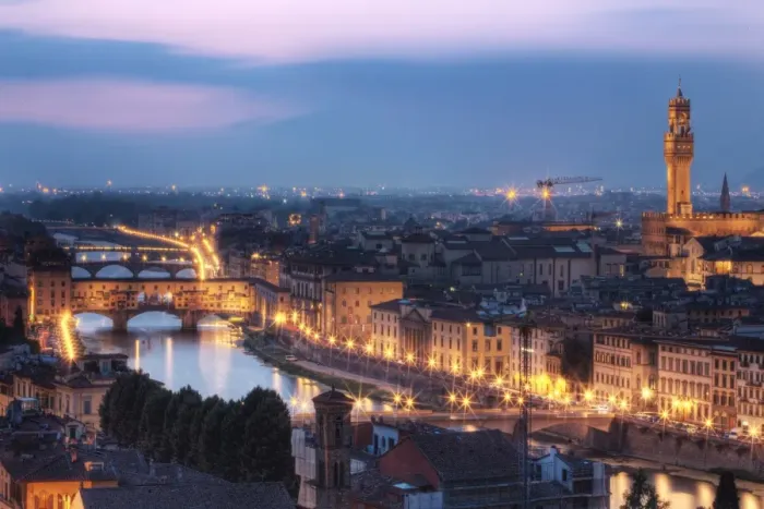 Framed Print : Ponte Vecchio & River Arno, Florence, Italy Framed Print : Ponte Vecchio & River Arno, Florence, Italy