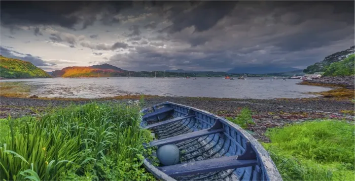Framed Print : Portree harbour, Isle of Skye, Scotland, United Kingdom