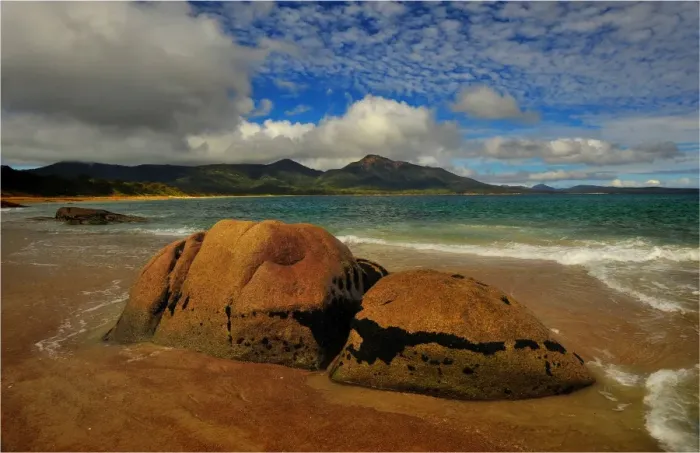 Framed Print : Promise bay, east coastline of the island state, Tasmania, Australia
