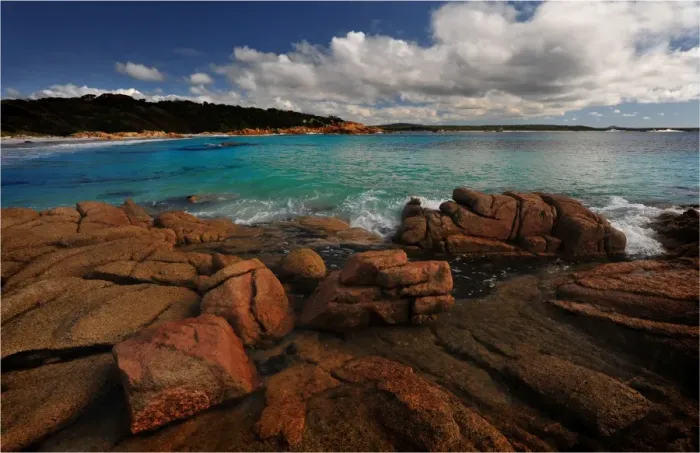 Framed Print : Purdon bay, on the Eastern coastline of the island state, Tasmania, Australia