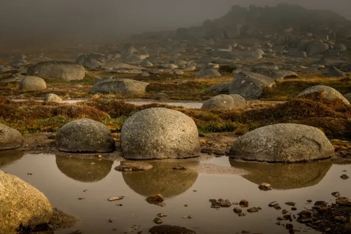 Framed Print : The rocks. kosciuszko national park