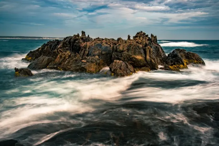 Framed Print : Rocks at Quagi Beach in Western Australia
