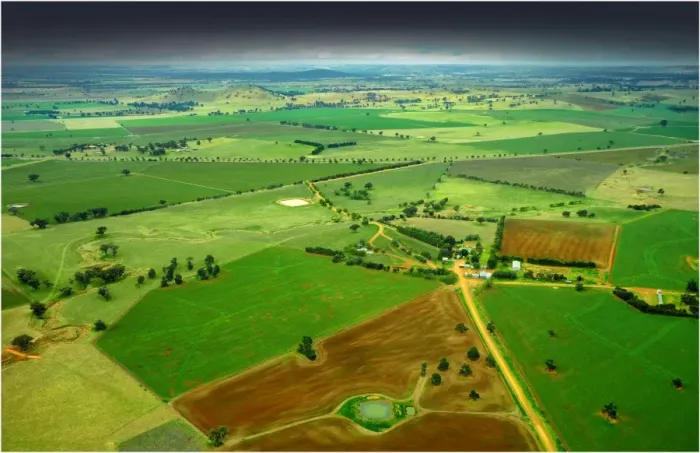 Framed Print : The rolling countryside near Griffiths, New South Wales, Australia Framed Print : The rolling countryside near Griffiths, New South Wales, Australia