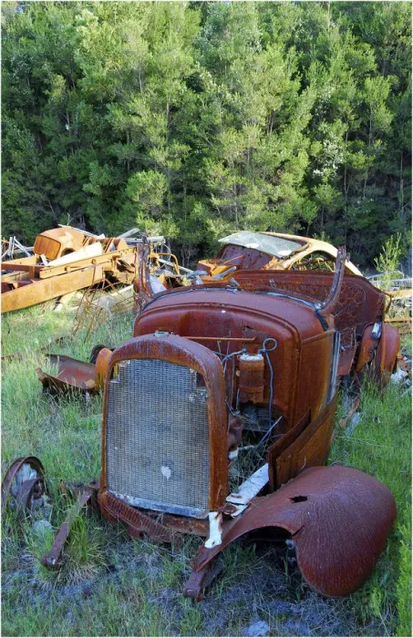 Framed Print : Rusting derelict old car parts in a farmyard, Flinders Island, Tasmania