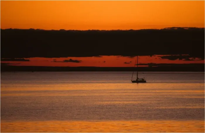 Framed Print : Sailing home, Victoria, Australia