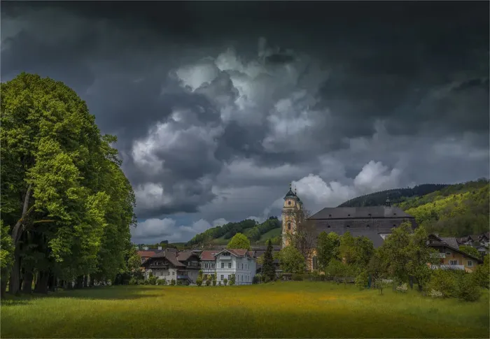 Framed Print : Scenic delights around the village of Mondsee, in the Vocklabruck district in