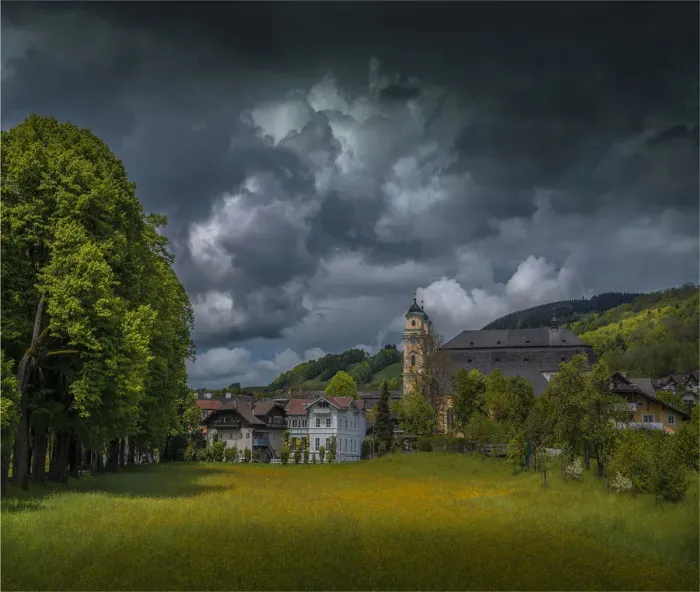 Framed Print : Scenic delights around the village of Mondsee, in the Vocklabruck district in