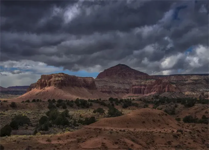 Framed Print : A scenic view at Capital Reef National Park in Utah, western United States Framed Print : A scenic view at Capital Reef National Park in Utah, western United States