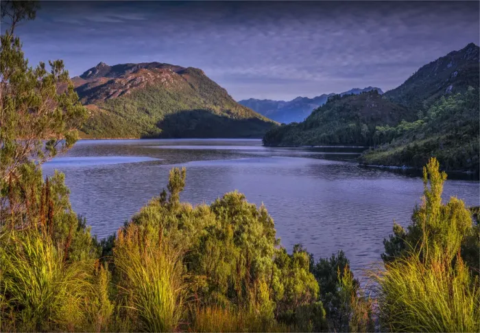Framed Print : Scenic view of Lake Pedder in the south west wilderness of Tasmania, Australia