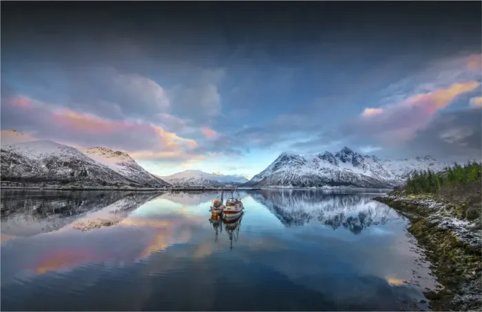 Framed Print : A scenic viewpoint in winter near Vestagoya, on the Lofoten Peninsular, Norway Framed Print : A scenic viewpoint in winter near Vestagoya, on the Lofoten Peninsular, Norway