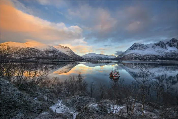 Framed Print : A scenic viewpoint in winter near Vestagoya, on the Lofoten Peninsular, Norway Framed Print : A scenic viewpoint in winter near Vestagoya, on the Lofoten Peninsular, Norway