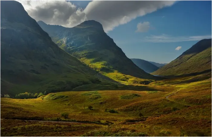 Framed Print : The scenically beautiful mountainous area of Etive mor in the Western highlands of Scotland Framed Print : The scenically beautiful mountainous area of Etive mor in the Western highlands of Scotland