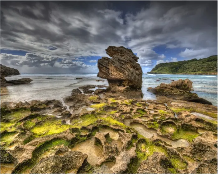 Framed Print : Scenically beautiful and a world heritage designated location, Lord Howe Island lies between the South Pacific ocean and the Tasman sea off the coast of New South Wales, Australia