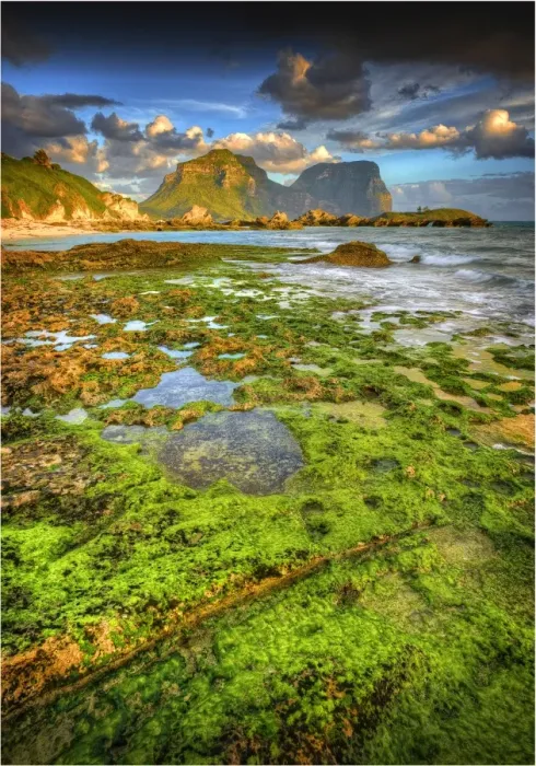 Framed Print : Scenically beautiful and a world heritage designated location, Lord Howe Island lies between the South Pacific ocean and the Tasman sea off the coast of New South Wales, Australia