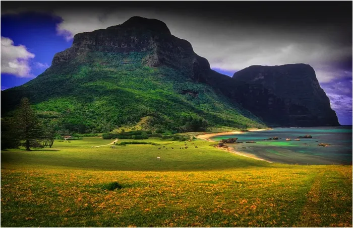 Framed Print : Scenically beautiful and a world heritage designated location, Lord Howe Island lies between the South Pacific ocean and the Tasman sea off the coast of New South Wales, Australia