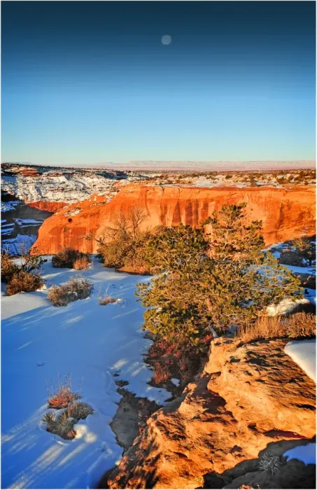 Framed Print : Setting Moon Canyon De Chelly, Arizona, Western united States of America Framed Print : Setting Moon Canyon De Chelly, Arizona, Western united States of America