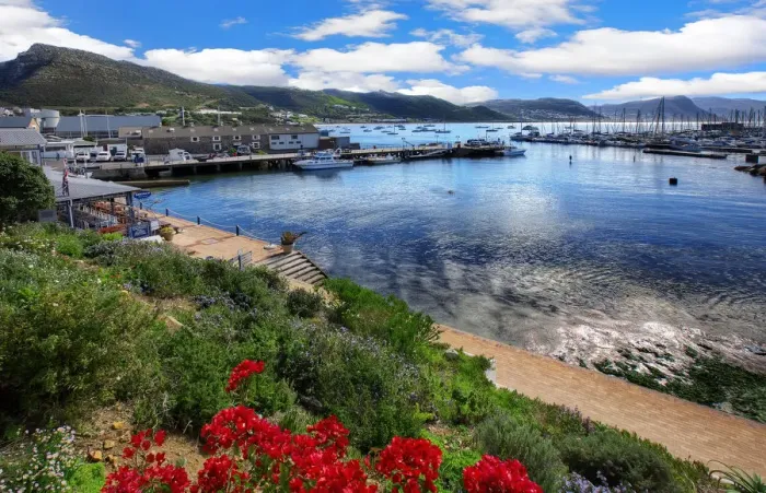 Framed Print : Simons Town, False Bay, Cape Peninsula, South Africa Framed Print : Simons Town, False Bay, Cape Peninsula, South Africa