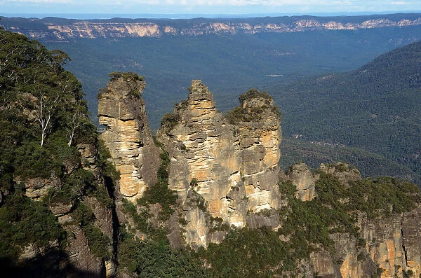 The Three Sisters seen from the Echo Point lookout