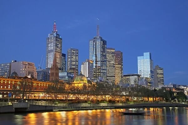 Skyline of Melbourne at dusk