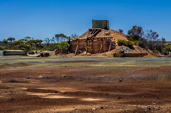 Small mine in Werstern Australia