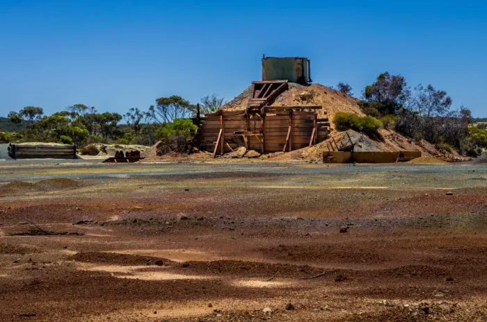 Framed Print : Small mine in Werstern Australia