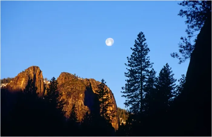 Framed Print : Spring-time in the Yosemite National Park, California, southern United States of America Framed Print : Spring-time in the Yosemite National Park, California, southern United States of America