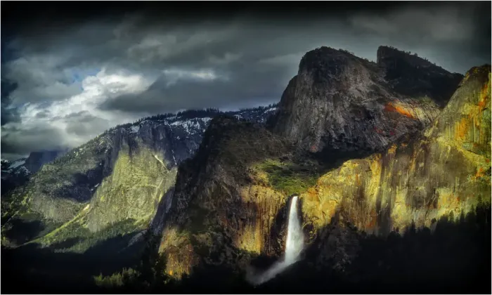 Framed Print : Spring-time in the Yosemite National Park, California, southern United States of America Framed Print : Spring-time in the Yosemite National Park, California, southern United States of America