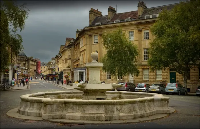 Framed Print : Street scene in the central district of Bath, somerset, England Framed Print : Street scene in the central district of Bath, somerset, England