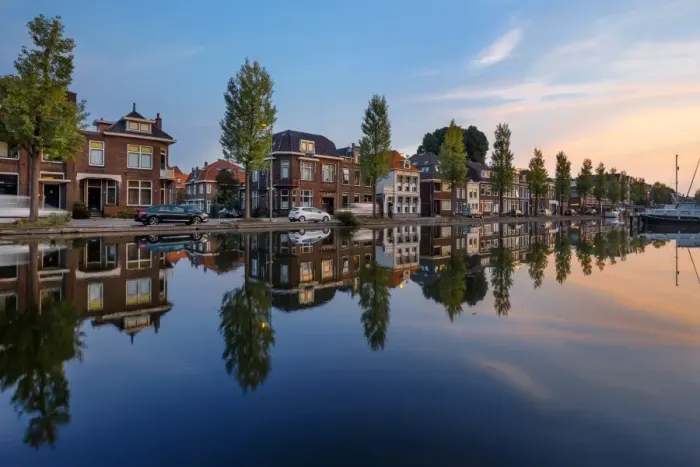 Framed Print : Sunrise Along the Kattensingel Canal, Gouda, South Holland, Netherlands