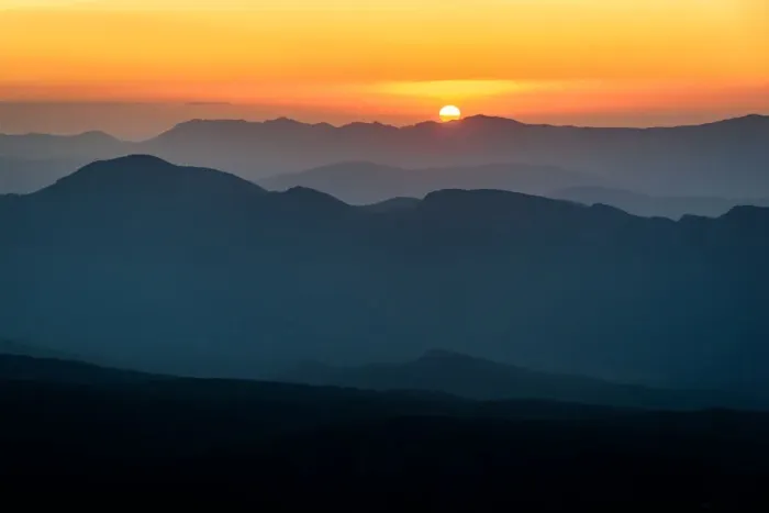Framed Print : Sunrise from the top of Sundial Peak in Southern Grampians, Victoria Framed Print : Sunrise from the top of Sundial Peak in Southern Grampians, Victoria
