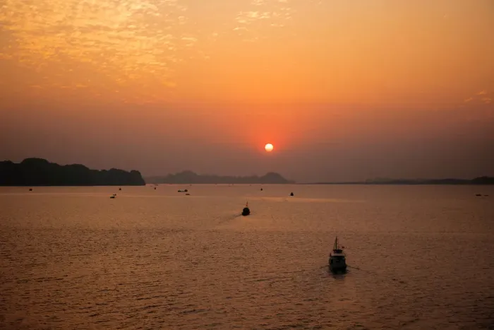 Framed Print : Sunset at Ha Long Bay, Quang Ninh Province, Vietnam