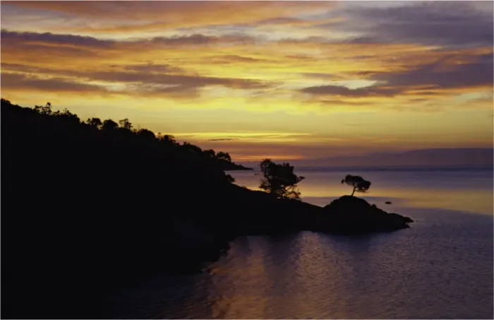Framed Print : Sunset at Inspiration point, Freycinet peninsular, eastern coastline of Tasmania, Australia