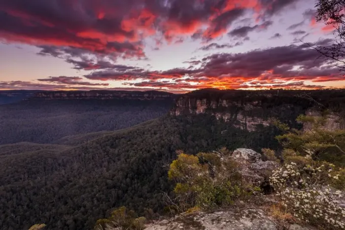 Framed Print : Sunset over Jamison Valley Framed Print : Sunset over Jamison Valley