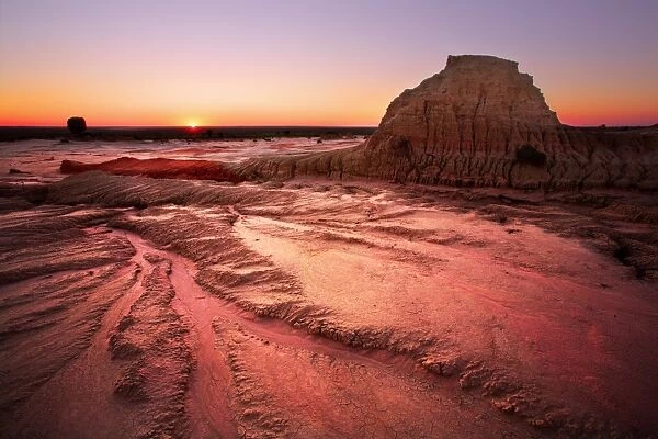 Sunset in Mungo National Park
