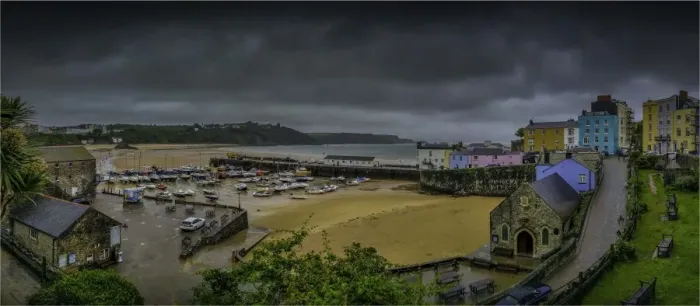Framed Print : Tenby coastline, Pembrokeshire, Wales, United Kingdom