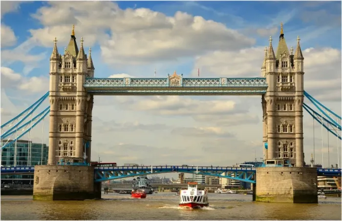 Framed Print : Tower Bridge, London, England, United Kingdom Framed Print : Tower Bridge, London, England, United Kingdom