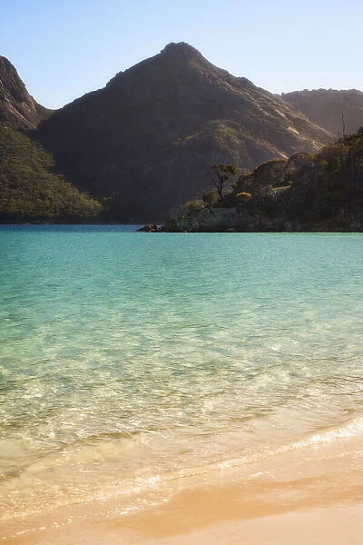 The turquoise waters of Wineglass Bay gleaming in the sun, Freycinet National Park