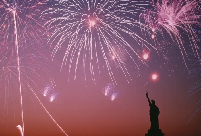 Framed Print : USA, New York City, fireworks on july 4th with silhouette of Statue of Liberty Framed Print : USA, New York City, fireworks on july 4th with silhouette of Statue of Liberty